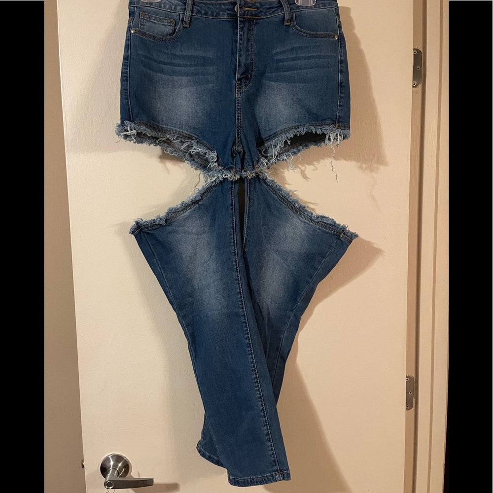 Cut ‘Em Loose Mid Rise Skinny Jeans  Size/15  Medium Blue Wash